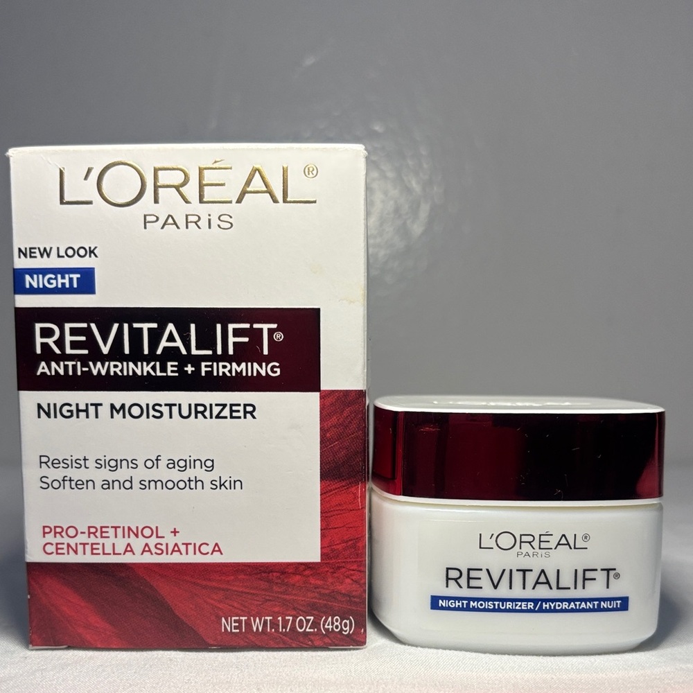 L'Oreal Revitalift Anti-Wrinkle Night Moisturizer - Red and White